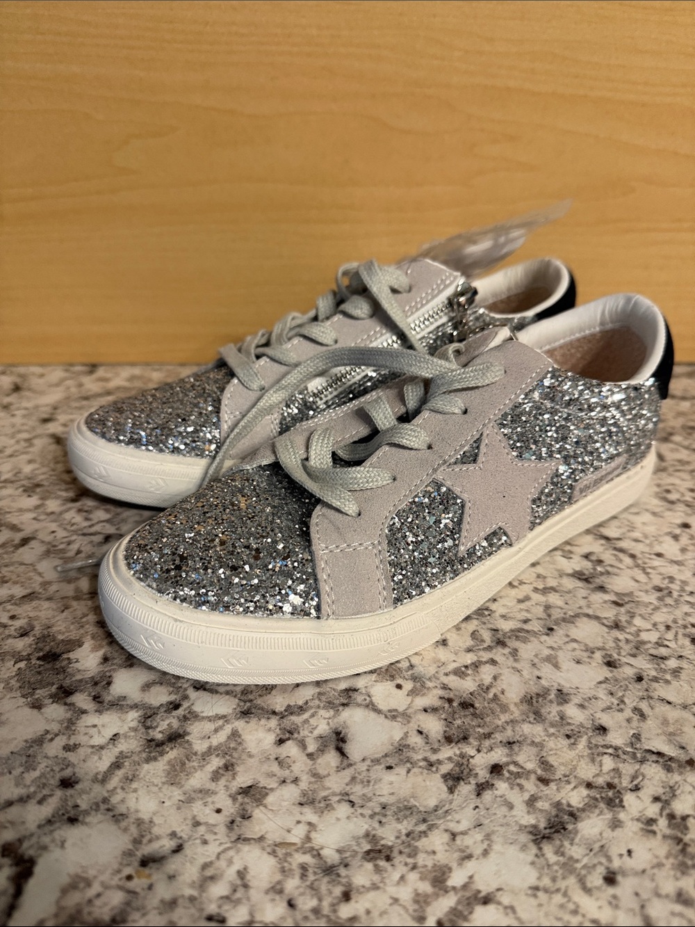 New with tags. Vintage Havana glitter star sneakers with black heel cap